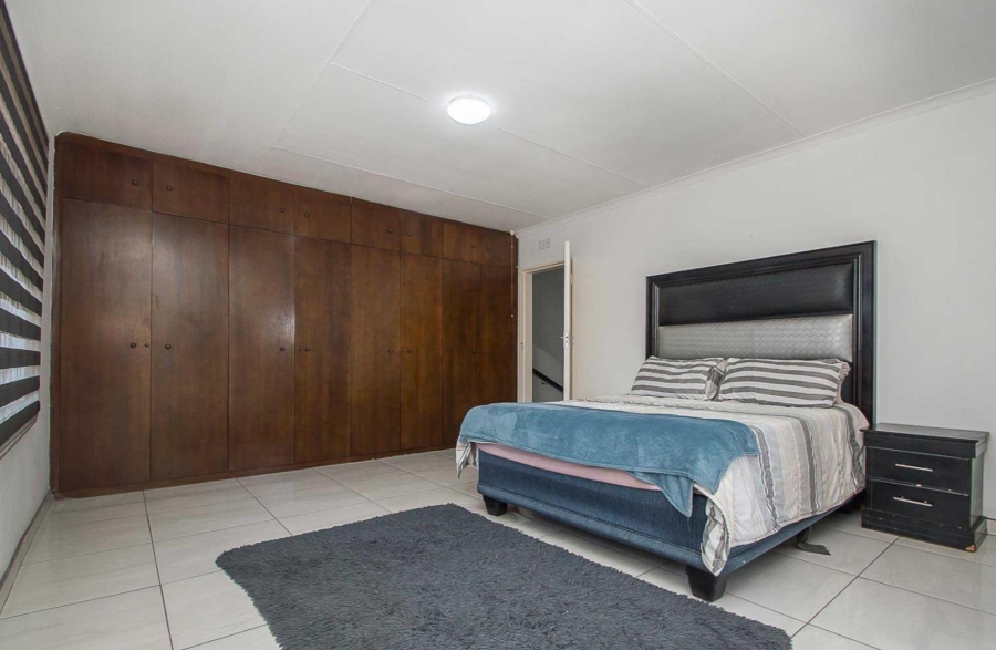 4 Bedroom Property for Sale in Bosmont Gauteng