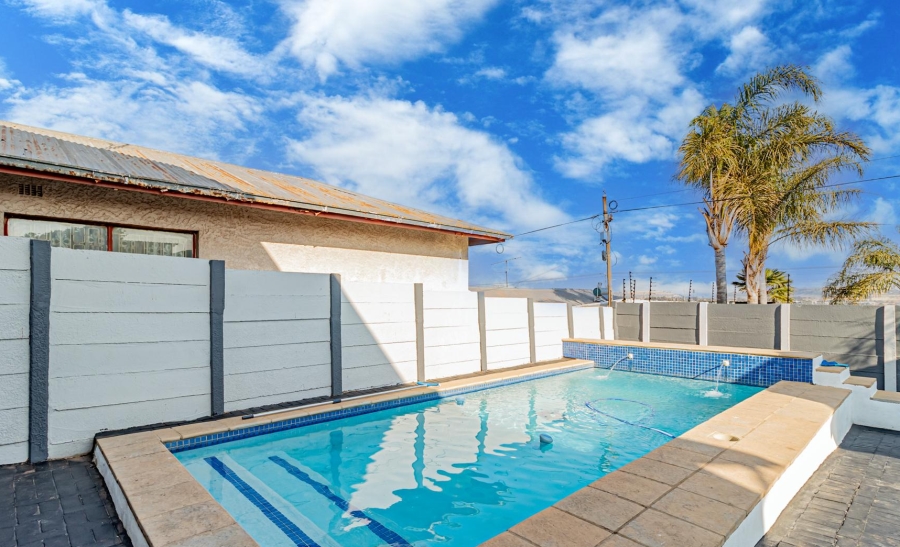 4 Bedroom Property for Sale in Bosmont Gauteng