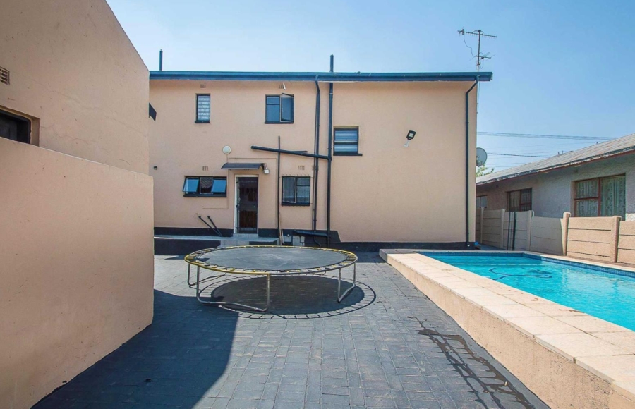 4 Bedroom Property for Sale in Bosmont Gauteng