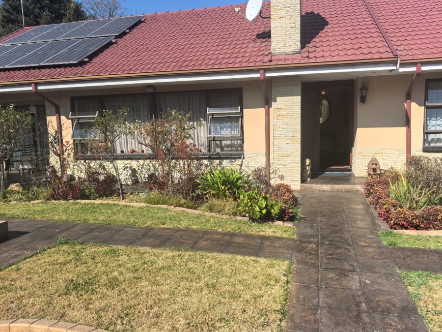 4 Bedroom Property for Sale in Florida Gauteng