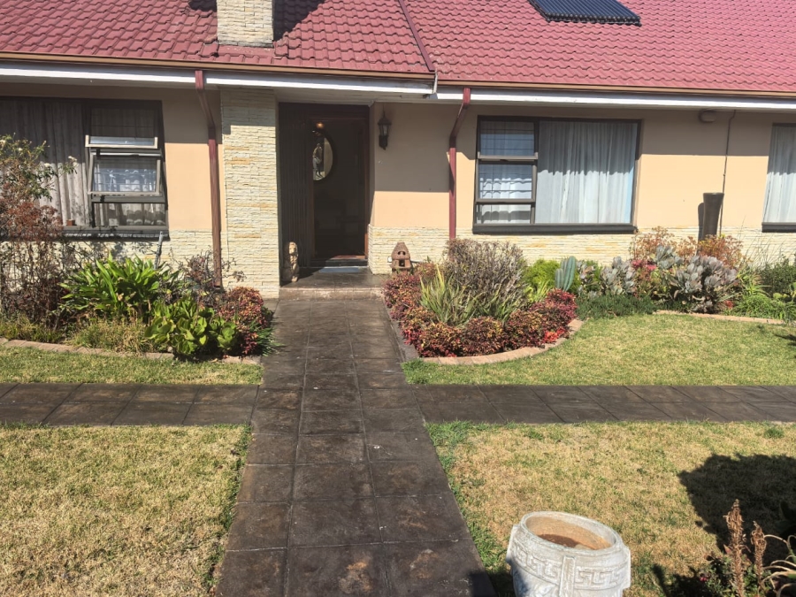 4 Bedroom Property for Sale in Florida Gauteng