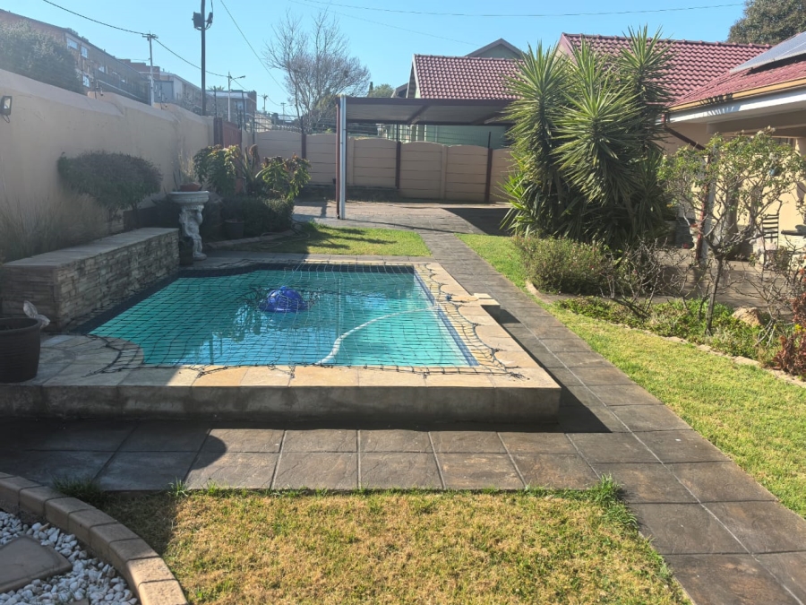 4 Bedroom Property for Sale in Florida Gauteng