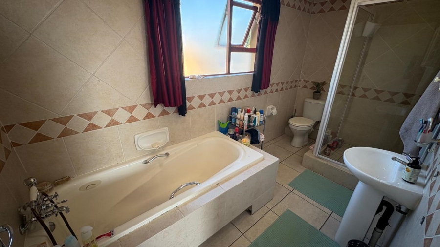 4 Bedroom Property for Sale in Bartlett Gauteng