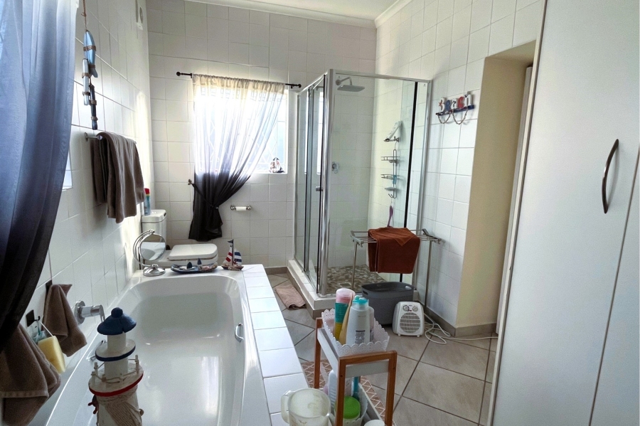 4 Bedroom Property for Sale in Florentia Gauteng