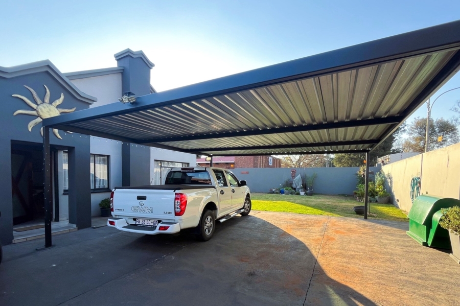 4 Bedroom Property for Sale in Florentia Gauteng
