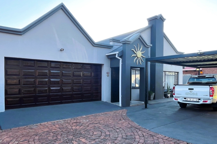 4 Bedroom Property for Sale in Florentia Gauteng
