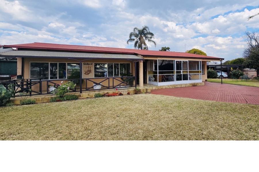 4 Bedroom Property for Sale in Moregloed Gauteng