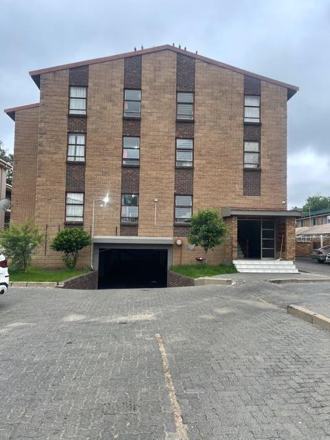 1 Bedroom Property for Sale in Fontainebleau Gauteng