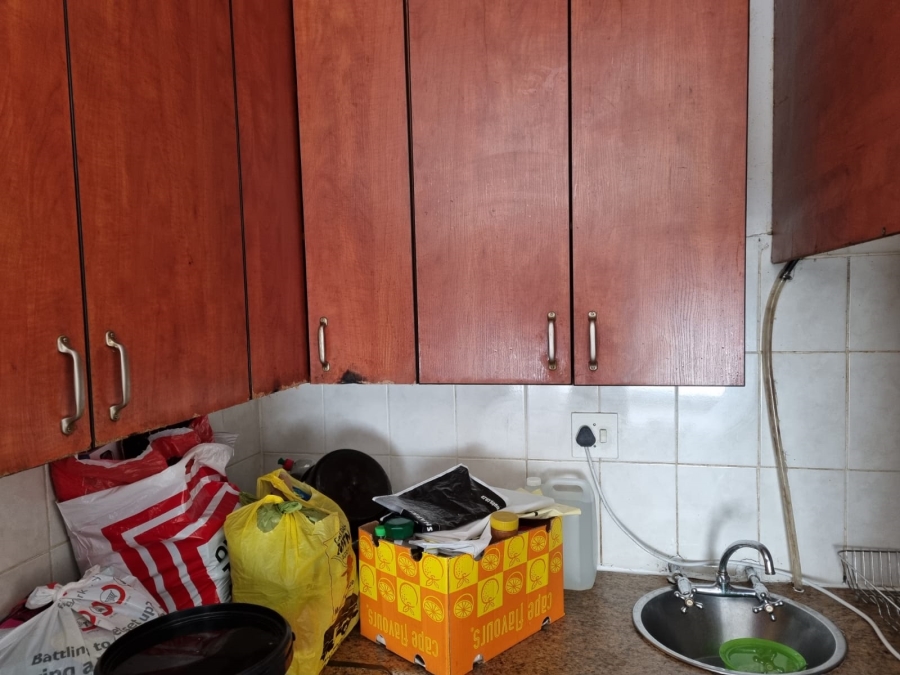 1 Bedroom Property for Sale in Fontainebleau Gauteng