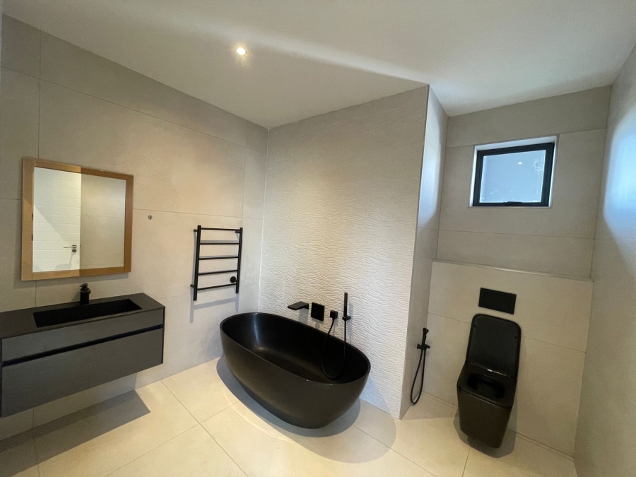 2 Bedroom Property for Sale in Rosebank Gauteng