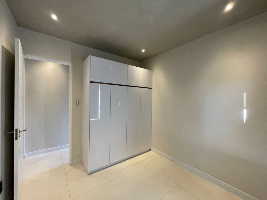 2 Bedroom Property for Sale in Rosebank Gauteng