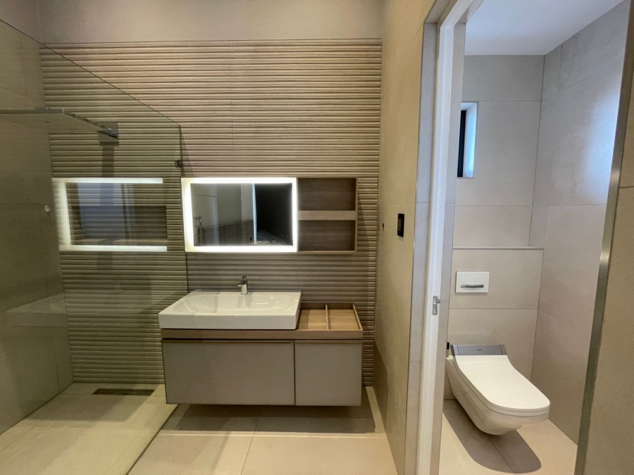 2 Bedroom Property for Sale in Rosebank Gauteng