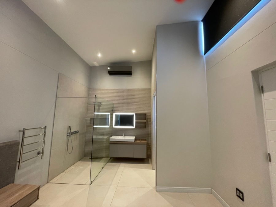 2 Bedroom Property for Sale in Rosebank Gauteng