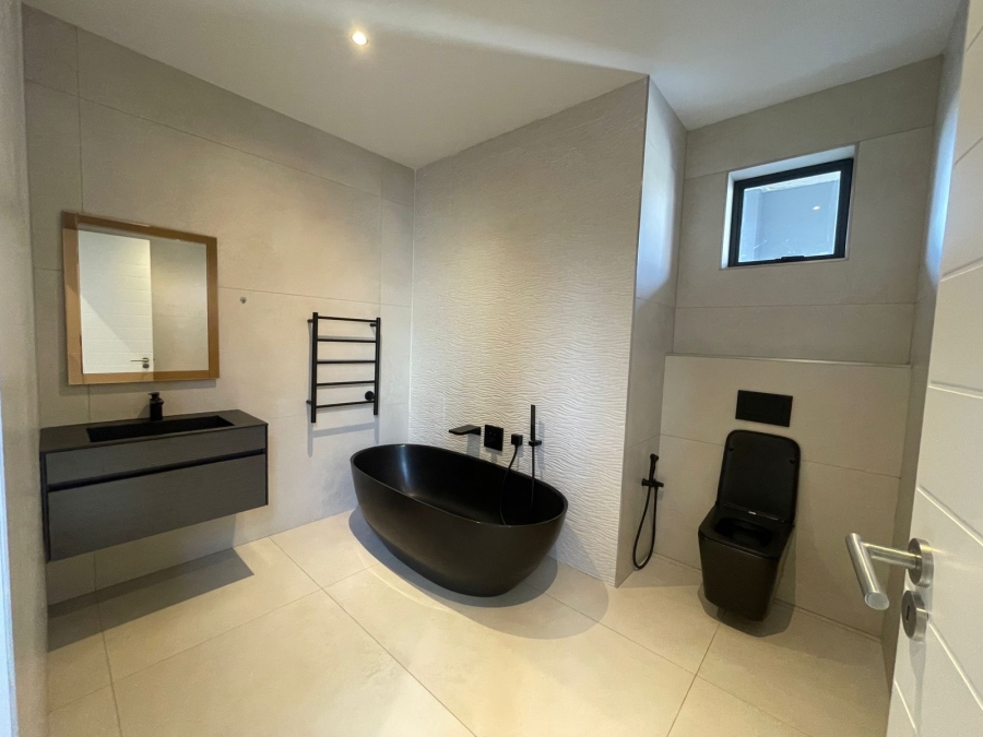 2 Bedroom Property for Sale in Rosebank Gauteng