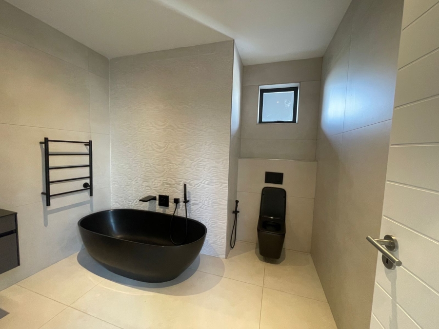 2 Bedroom Property for Sale in Rosebank Gauteng