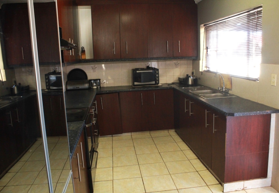3 Bedroom Property for Sale in Dawn Park Gauteng