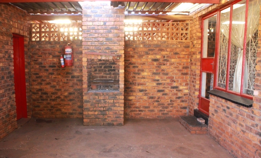 3 Bedroom Property for Sale in Dawn Park Gauteng