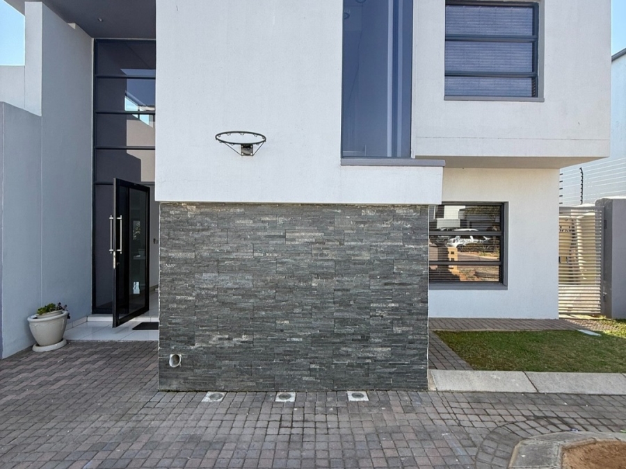 4 Bedroom Property for Sale in Ormonde Gauteng