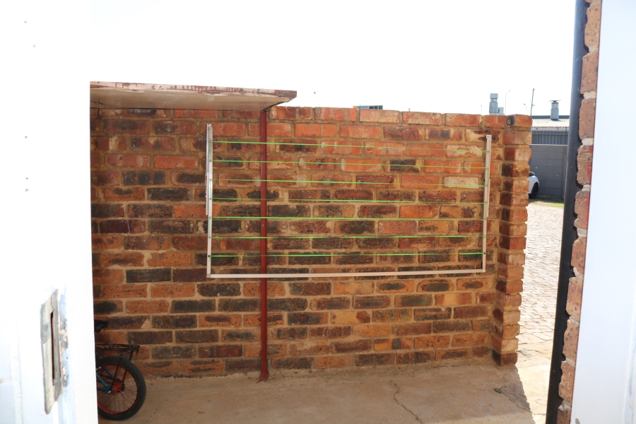 2 Bedroom Property for Sale in Witfield Gauteng
