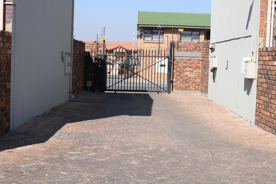 2 Bedroom Property for Sale in Witfield Gauteng