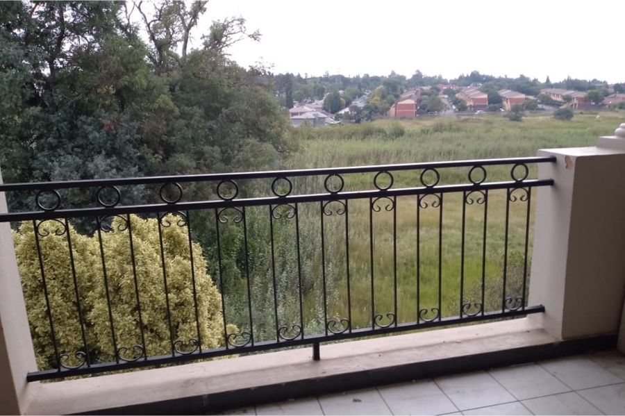 To Let 3 Bedroom Property for Rent in Noordwyk Gauteng