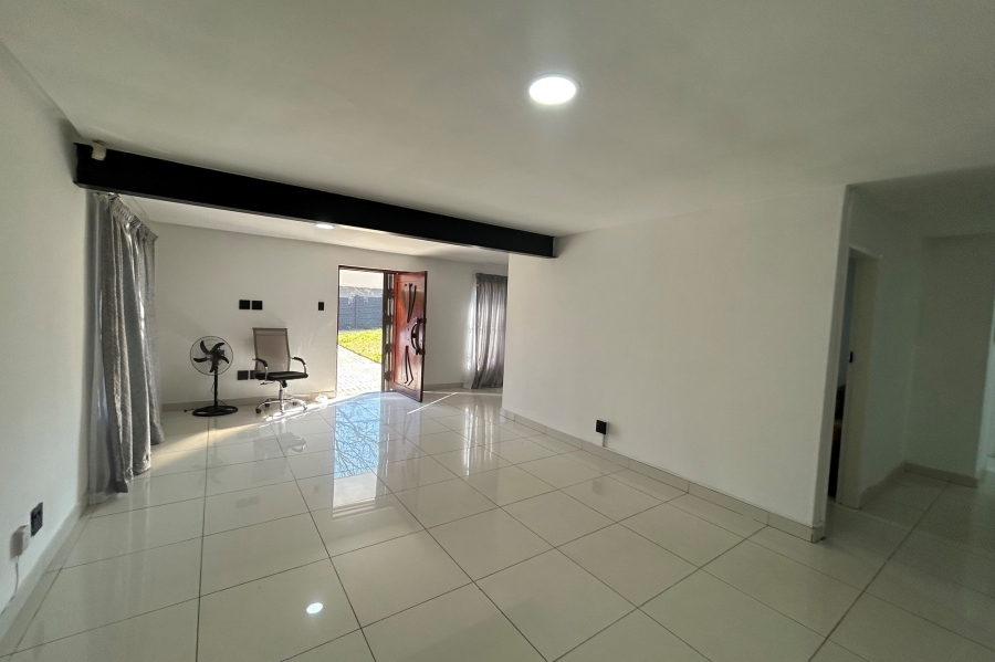 3 Bedroom Property for Sale in Halfway Gardens Gauteng