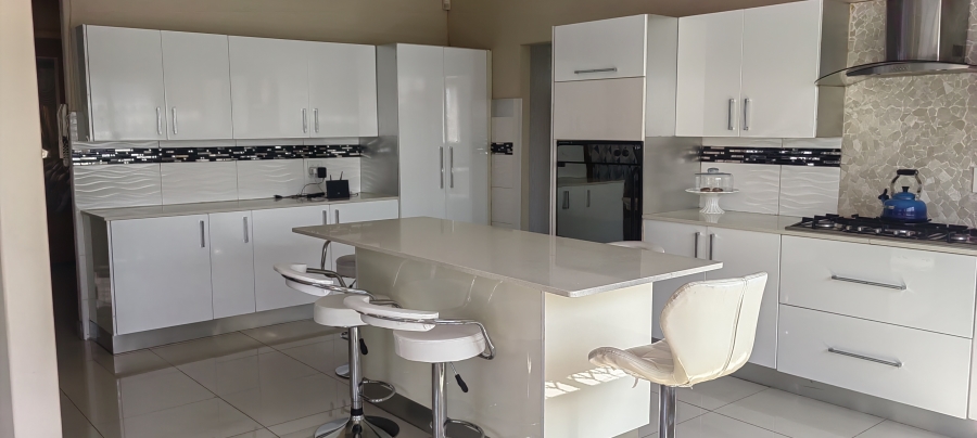 3 Bedroom Property for Sale in Linmeyer Gauteng