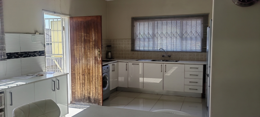 3 Bedroom Property for Sale in Linmeyer Gauteng