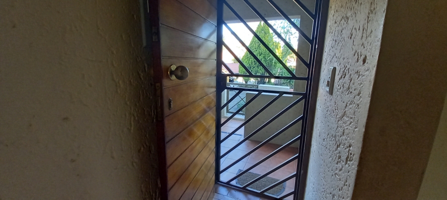 2 Bedroom Property for Sale in Oriel Gauteng