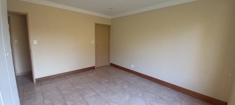 2 Bedroom Property for Sale in Oriel Gauteng