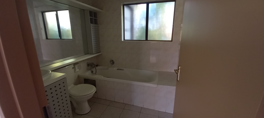 2 Bedroom Property for Sale in Oriel Gauteng