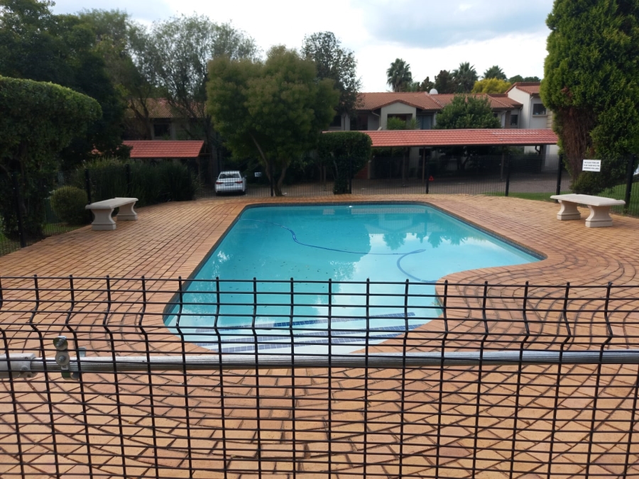 2 Bedroom Property for Sale in Oriel Gauteng