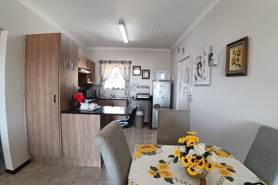 2 Bedroom Property for Sale in Olivedale Gauteng