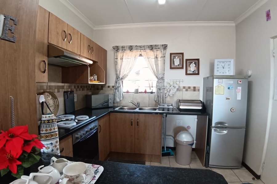 2 Bedroom Property for Sale in Olivedale Gauteng