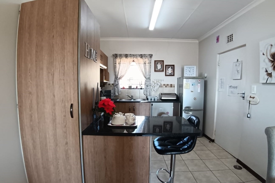 2 Bedroom Property for Sale in Olivedale Gauteng