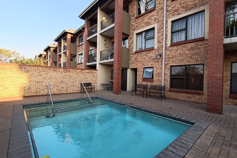 2 Bedroom Property for Sale in Olivedale Gauteng