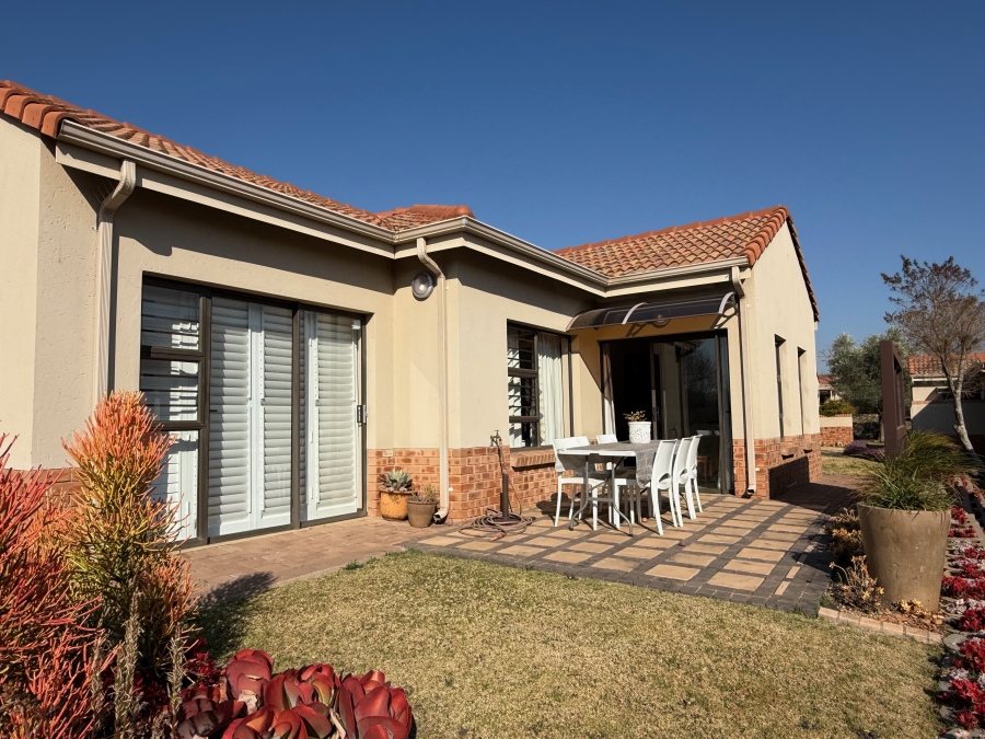 2 Bedroom Property for Sale in The Retreat Gauteng