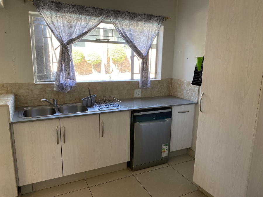 4 Bedroom Property for Sale in Montana Gauteng