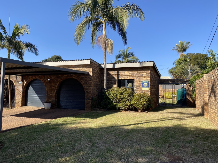 4 Bedroom Property for Sale in Montana Gauteng