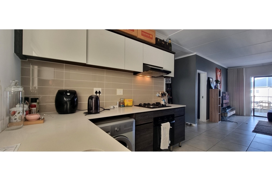 2 Bedroom Property for Sale in Greenstone Hill Gauteng