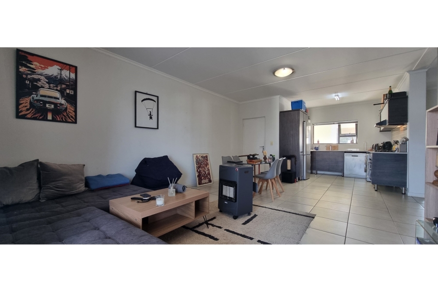 2 Bedroom Property for Sale in Greenstone Hill Gauteng