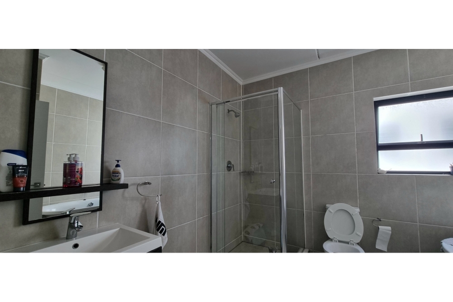 2 Bedroom Property for Sale in Greenstone Hill Gauteng