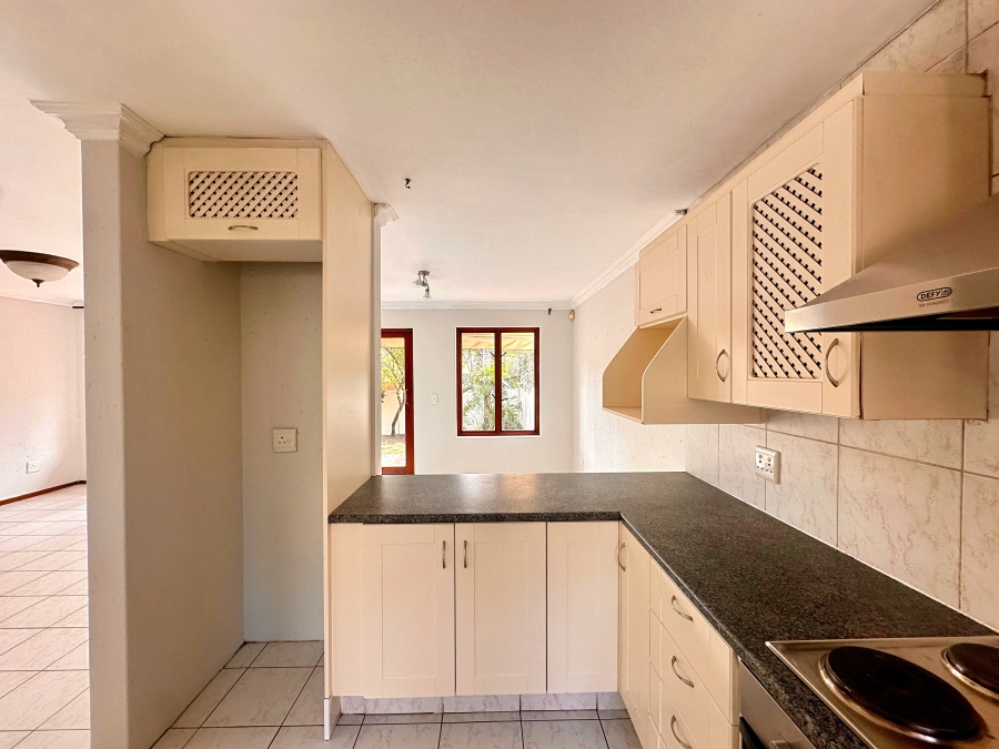 To Let 3 Bedroom Property for Rent in Barbeque Downs Gauteng