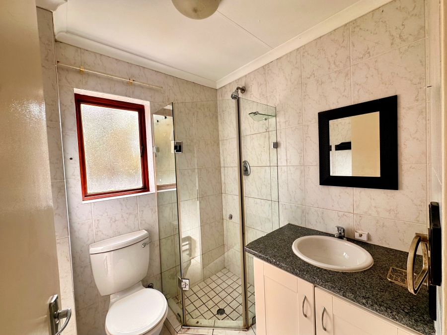 To Let 3 Bedroom Property for Rent in Barbeque Downs Gauteng