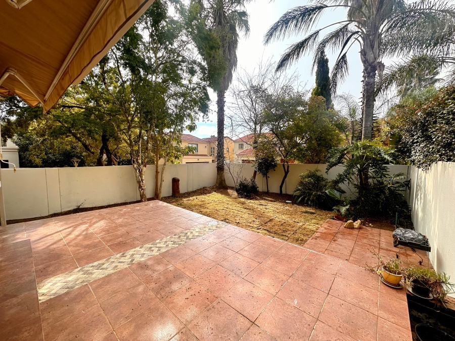 To Let 3 Bedroom Property for Rent in Barbeque Downs Gauteng