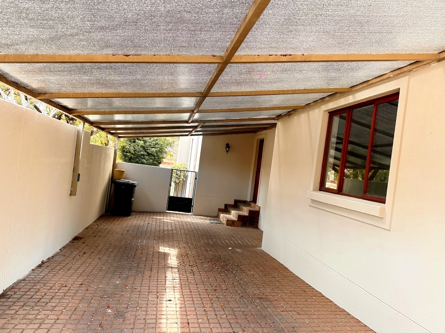 To Let 3 Bedroom Property for Rent in Barbeque Downs Gauteng