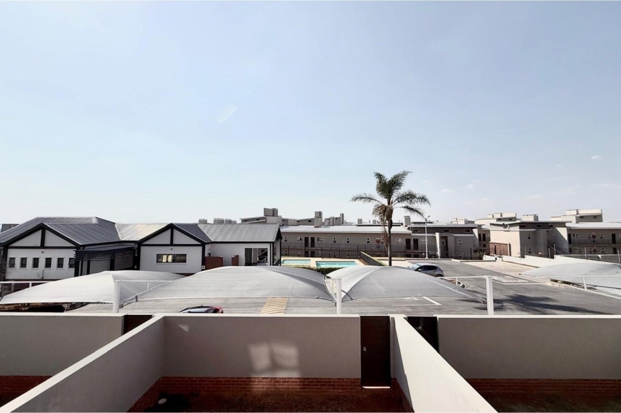1 Bedroom Property for Sale in North Riding Gauteng