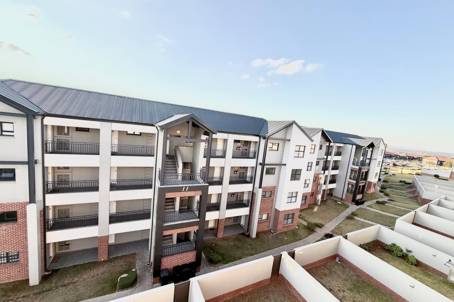 1 Bedroom Property for Sale in North Riding Gauteng