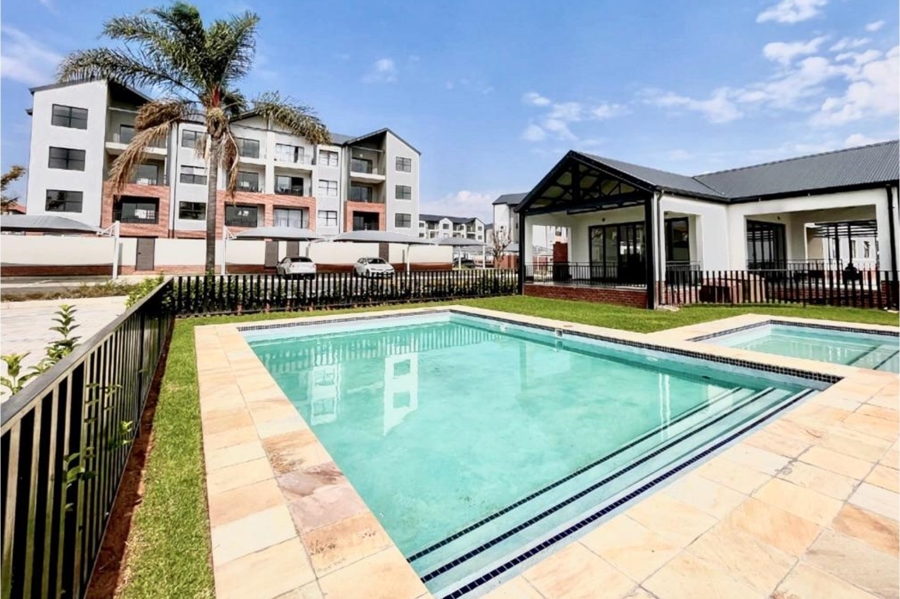 1 Bedroom Property for Sale in North Riding Gauteng