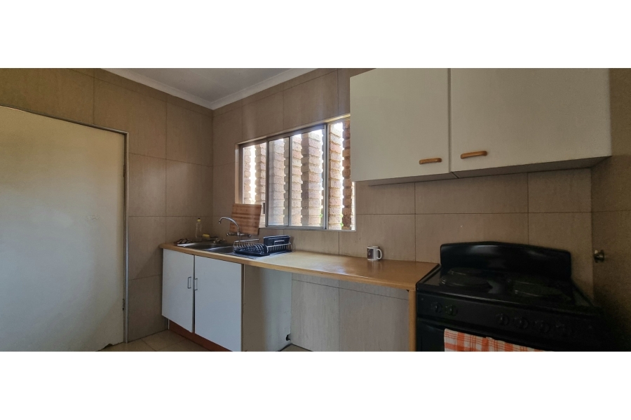 To Let 4 Bedroom Property for Rent in Bassonia Gauteng
